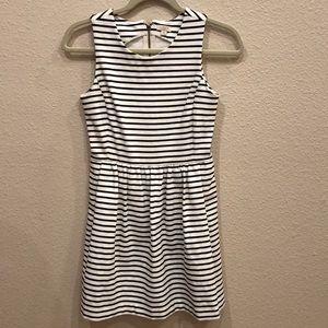 Cute sleeveless striped dress
